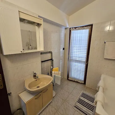 Nestor Apartment