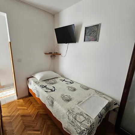 Apartment Nestor Tribunj (Sibenik-Knin)