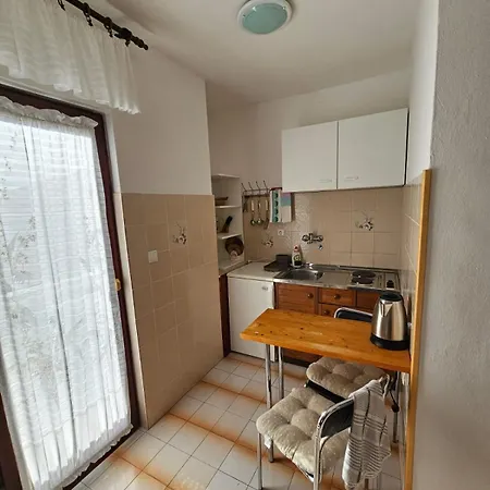 Nestor Apartment