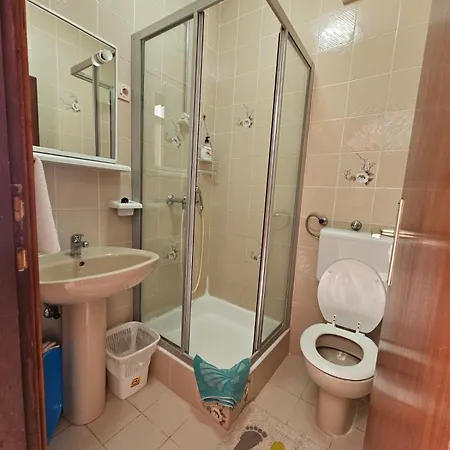 Nestor Apartment *